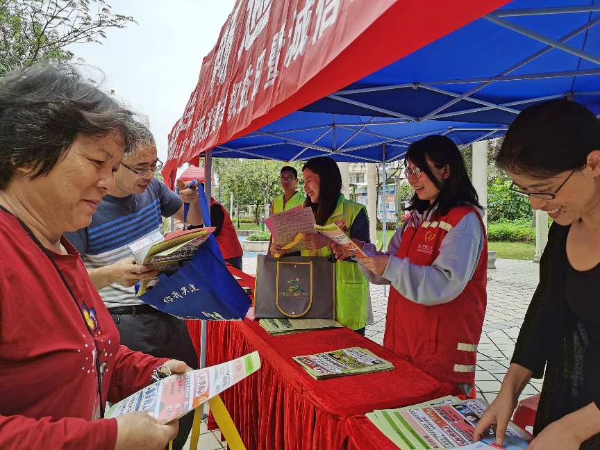市發(fā)展改革局與市市場(chǎng)監(jiān)管局開展“3·15”誠(chéng)信宣傳活動(dòng)1.jpg