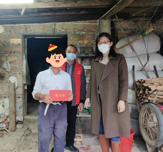 已處理1674092129215市委常委、組織部部長(zhǎng)李衛(wèi)芳慰問(wèn)龍溪天地坑村困難老黨員.jpg
