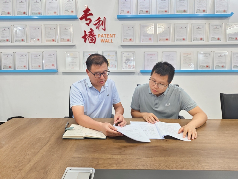 4.指導(dǎo)陳國昌申報(bào)特級技師.jpg
