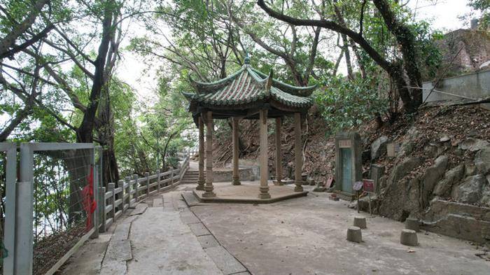 鶴山坡亭.jpg